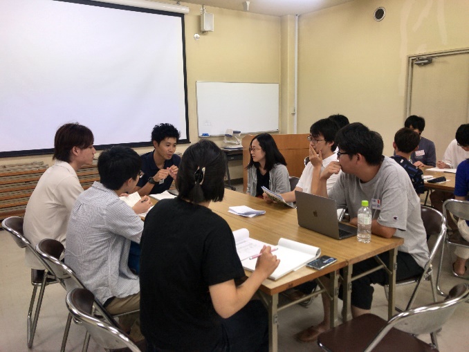 講師の先生方によるご講演と質疑応答　二枚目